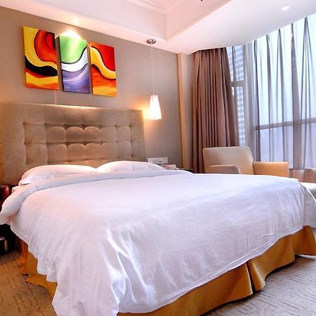 Sun Flower Hotel Шънджън Стая снимка